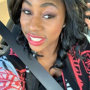 Meet your Posher, Ebony